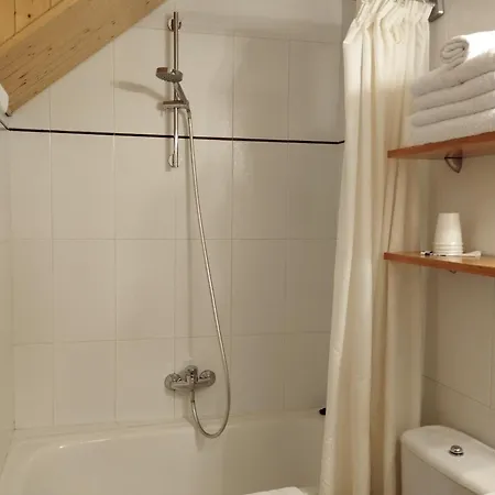 Ξενοδοχείο Ostau D'oc 2*